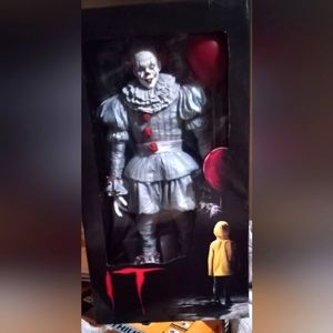 NECA 2017 IT Pennywise 1/4 scale action figure